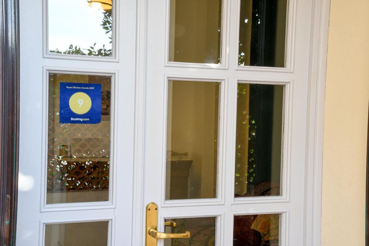 Casa Zafferano Pensionat Albenga Exteriör bild