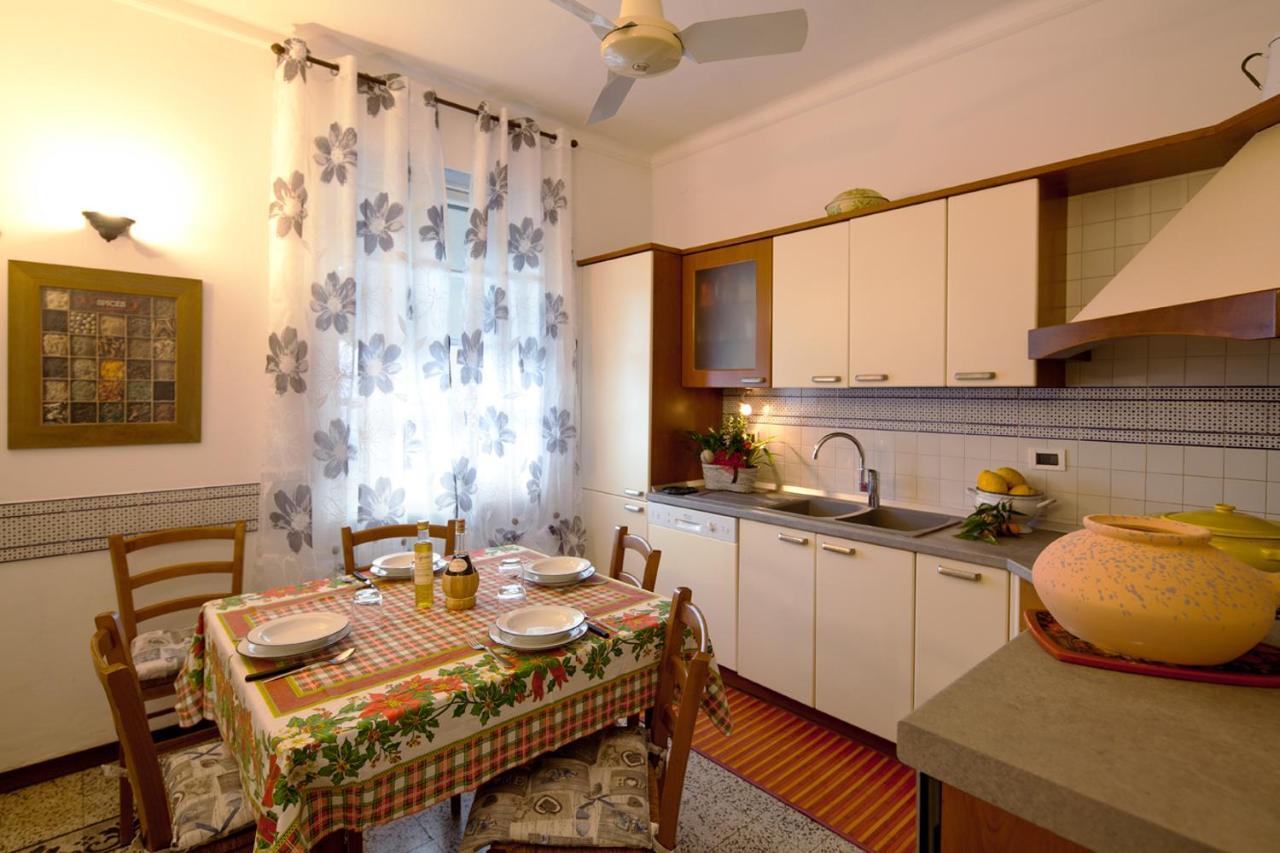 Casa Zafferano Pensionat Albenga Exteriör bild