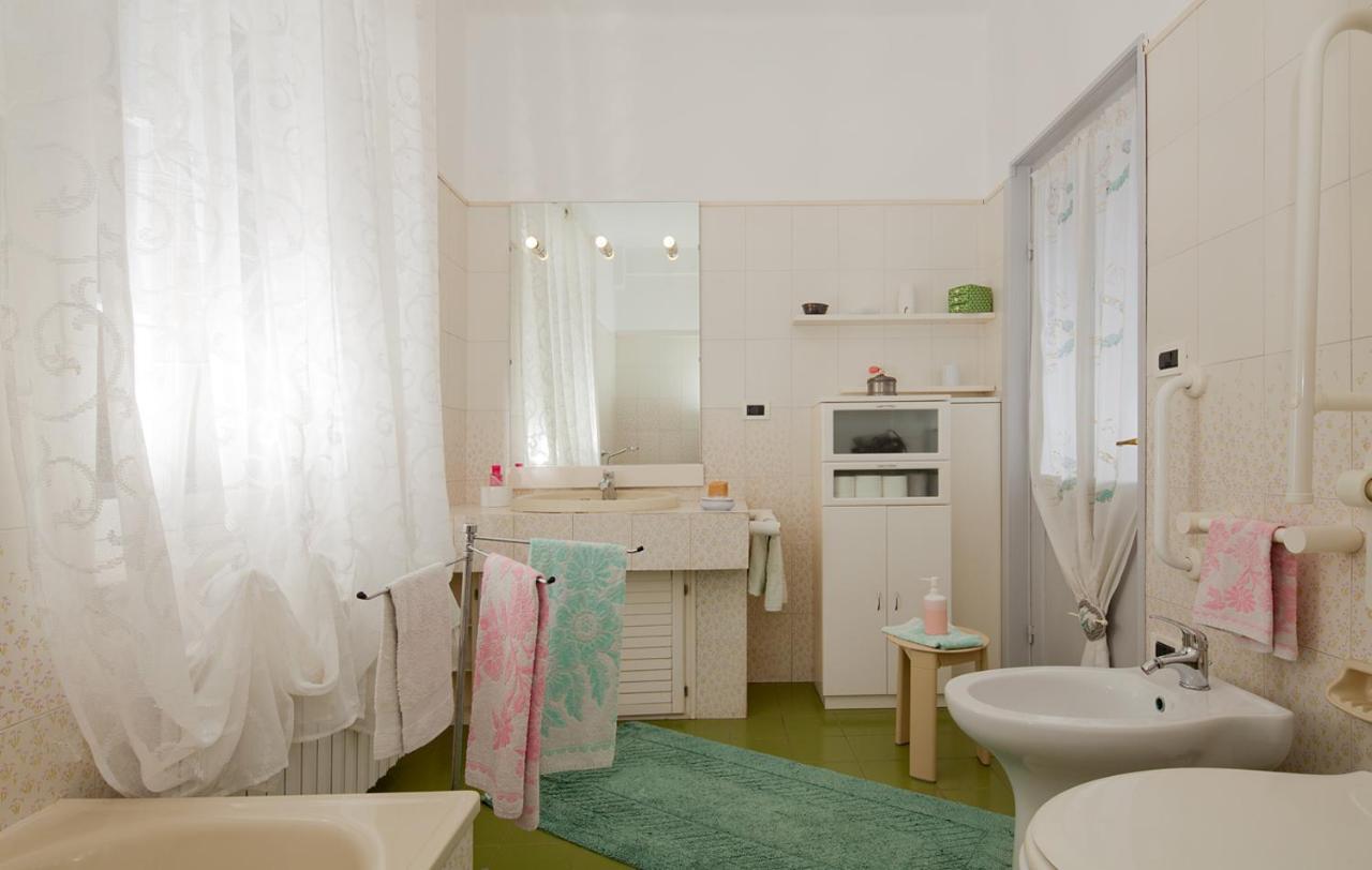 Casa Zafferano Pensionat Albenga Exteriör bild