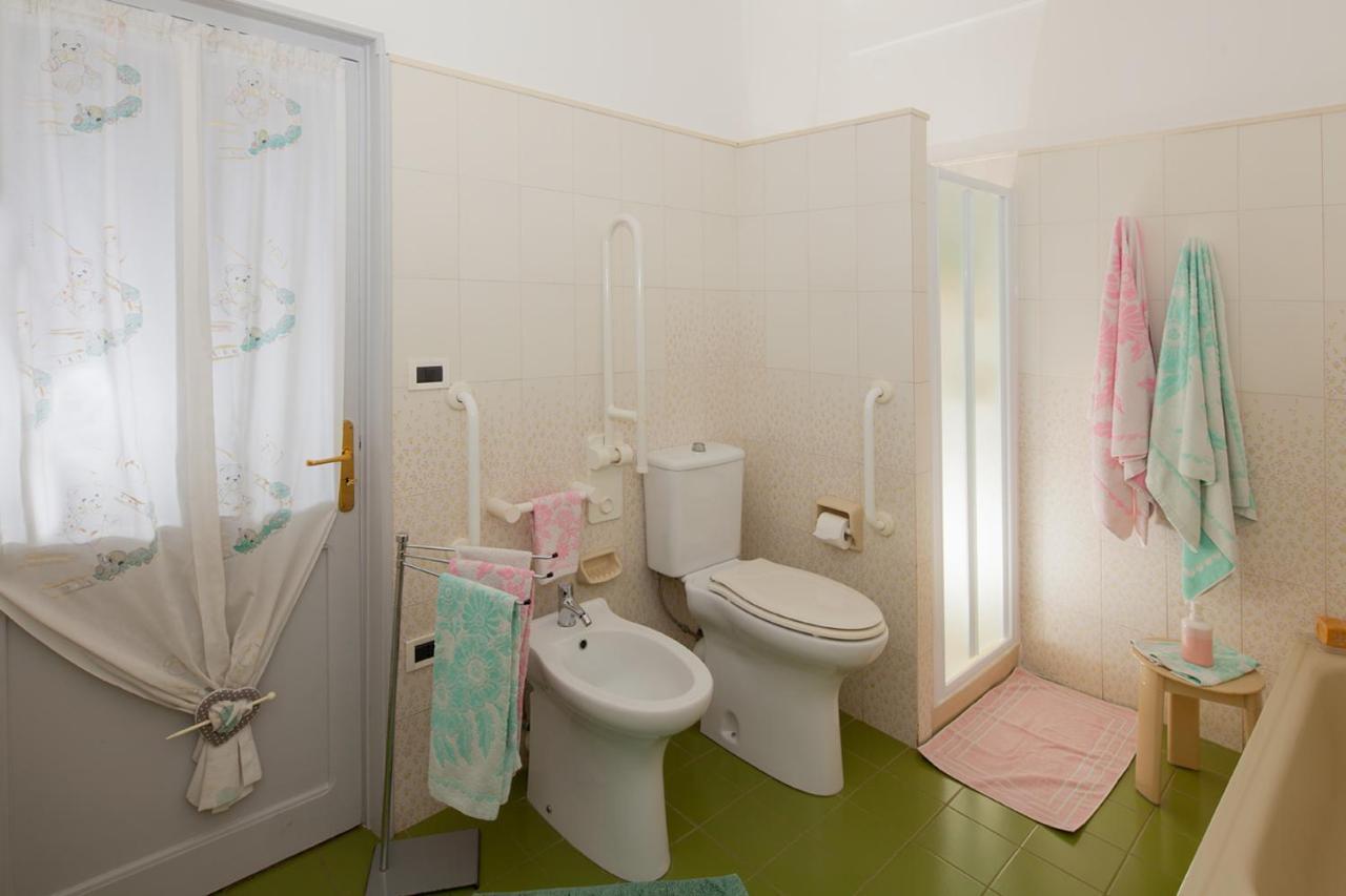 Casa Zafferano Pensionat Albenga Exteriör bild